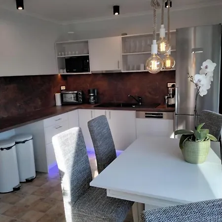 Fonyodapartman Apartament *