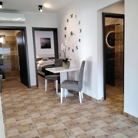 Fonyodapartman Apartament *